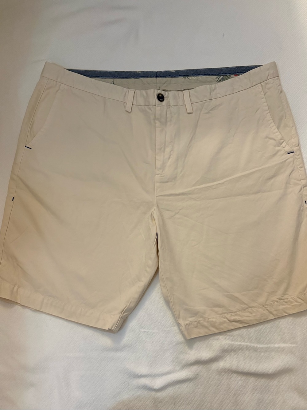 Tommy Bahama Cream Flat Front Chino Shorts